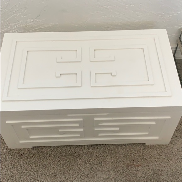 Jewelry box - Picture 1 of 3